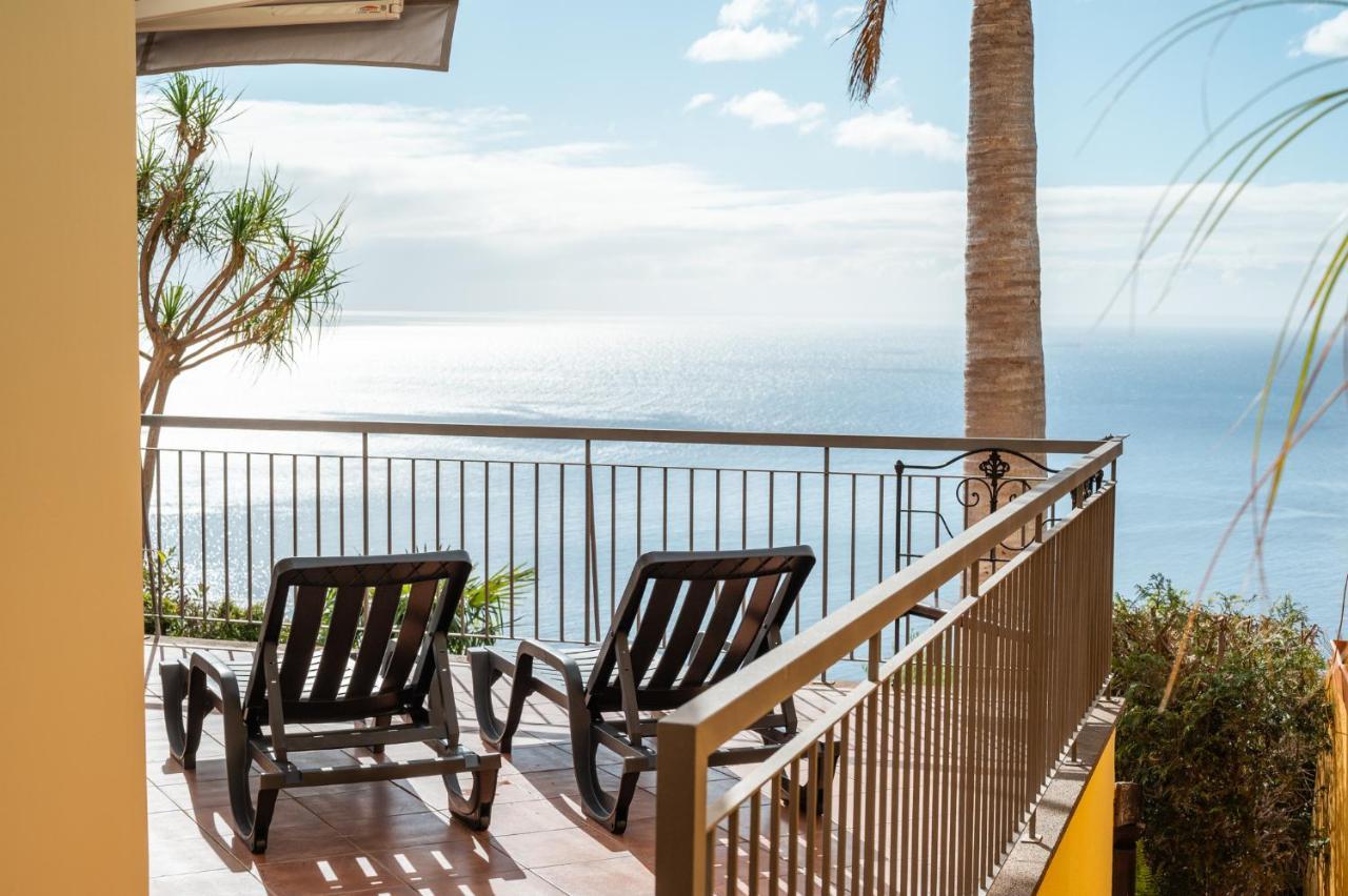 Palm Tree House By Amazing Madeira Villa กามารา ดิ โลบุช ภายนอก รูปภาพ